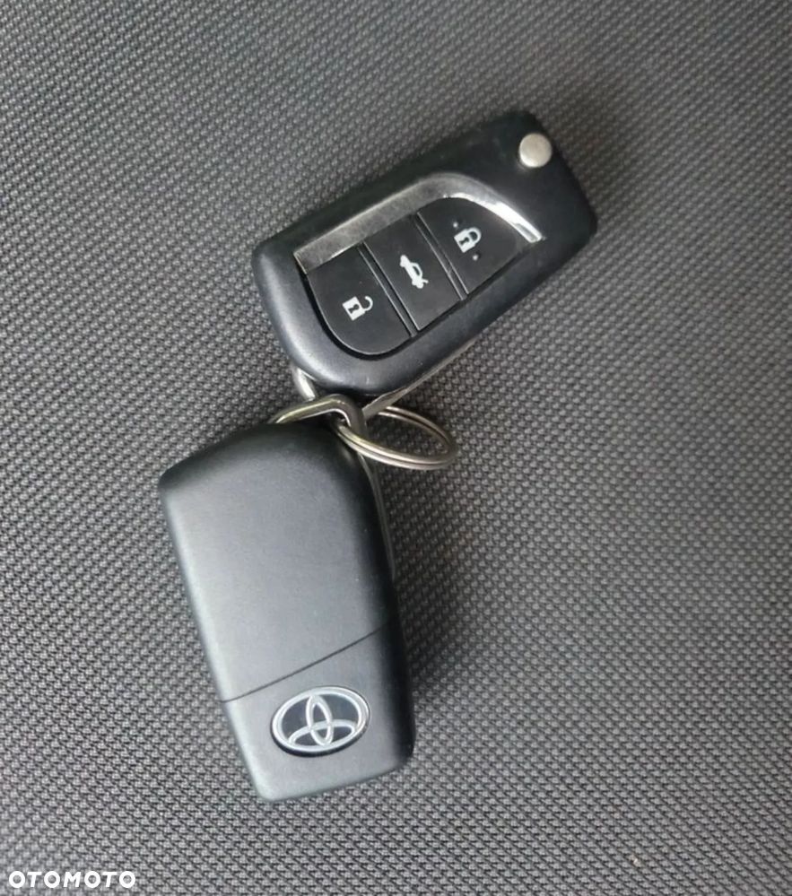 Toyota Corolla 1.6 Premium - 19