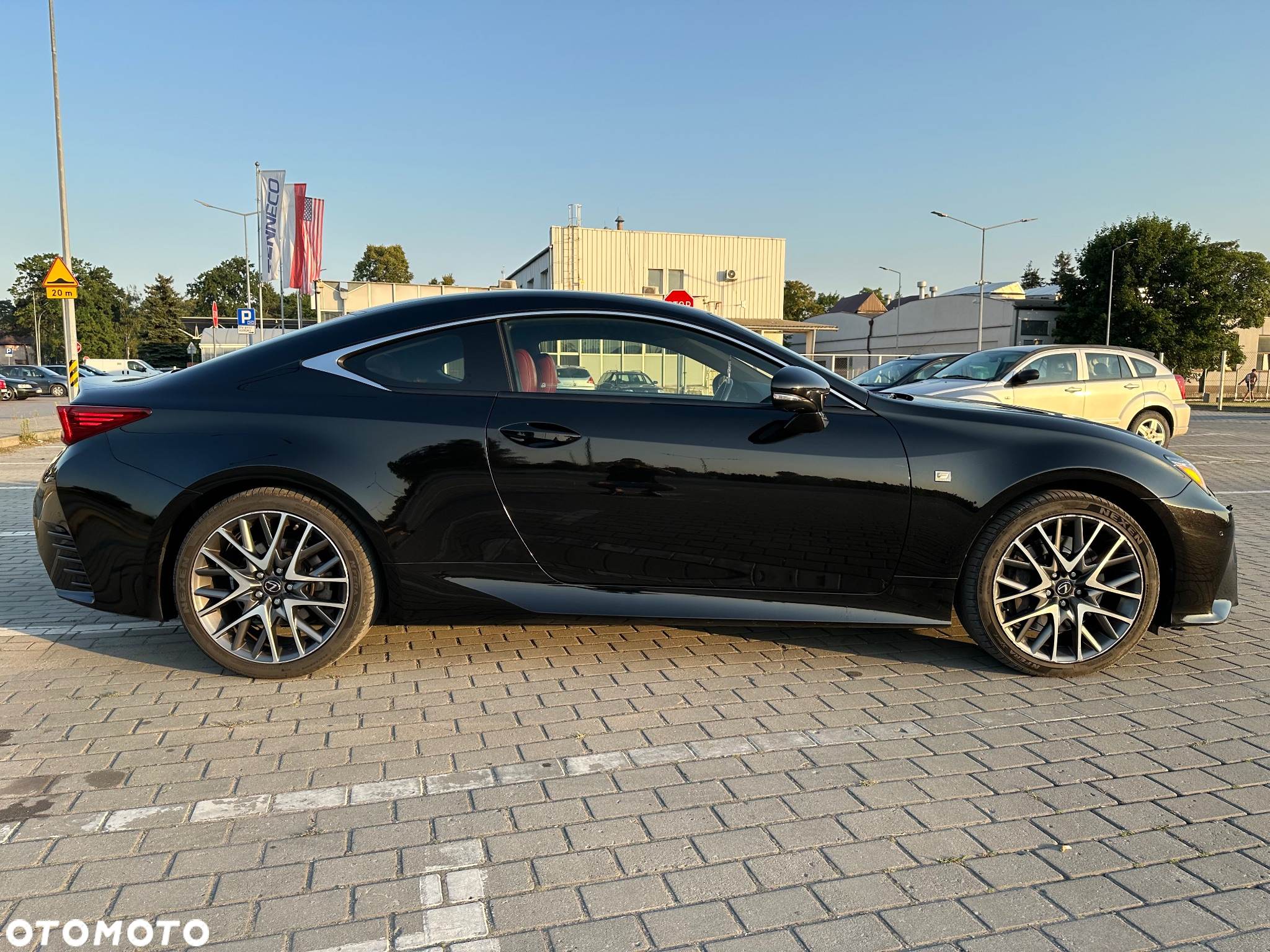 Lexus RC 200t / 300 F Sport - 11