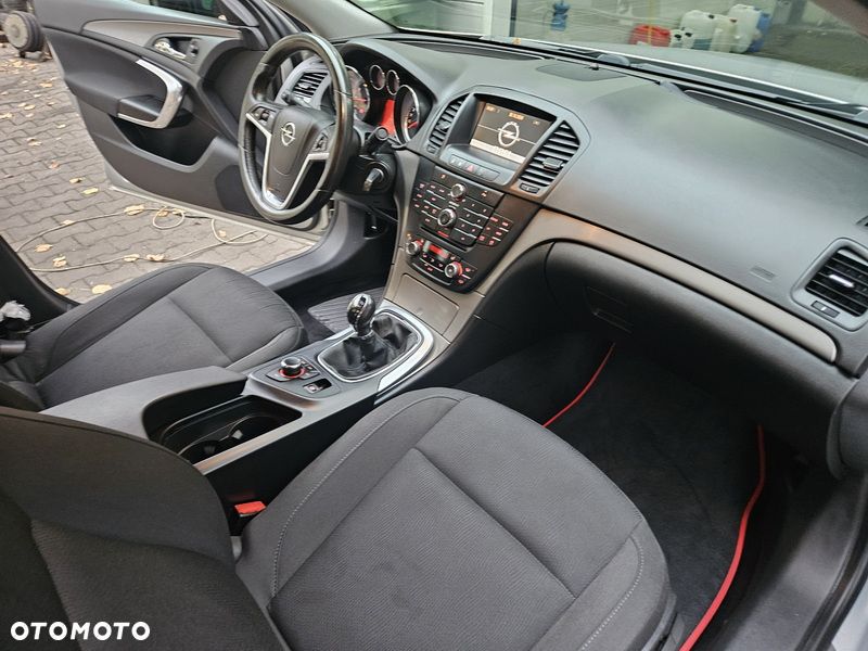 Opel Insignia - 8
