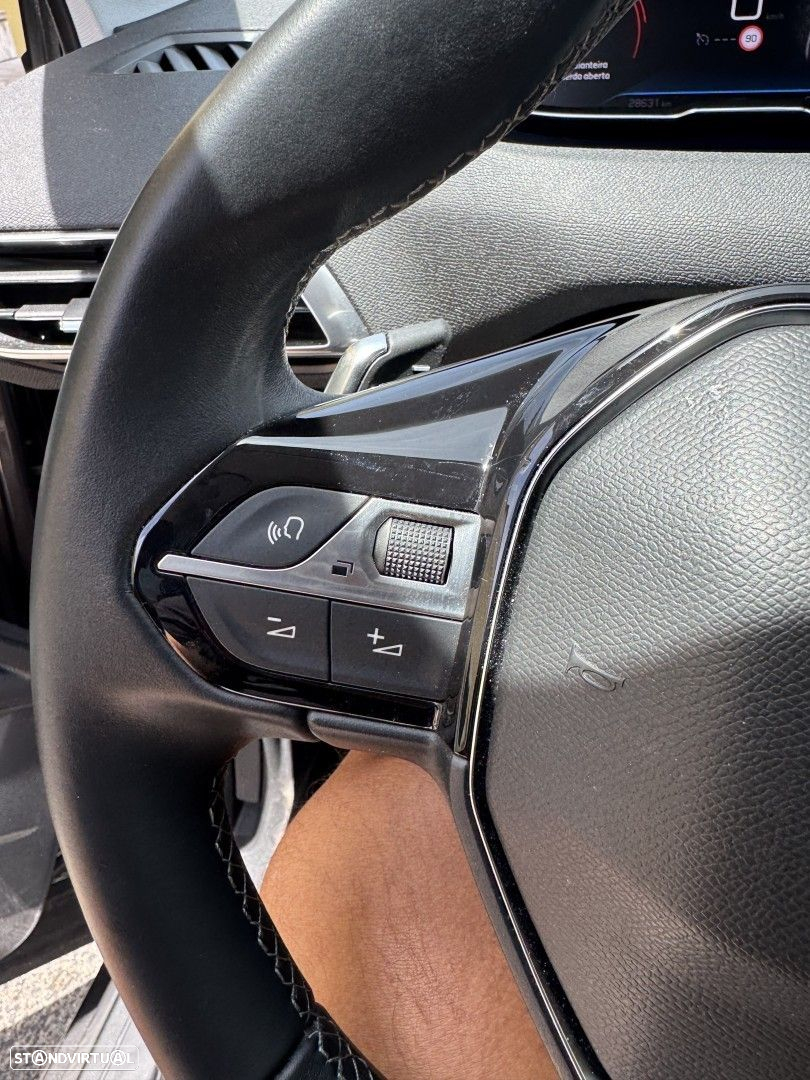 Peugeot 3008 1.2 PureTech Allure EAT8 - 13