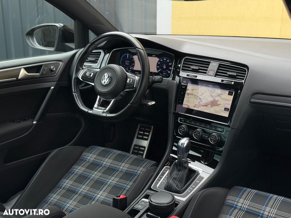 Volkswagen Golf 1.4 GTE Plug-In-Hybrid DSG - 12
