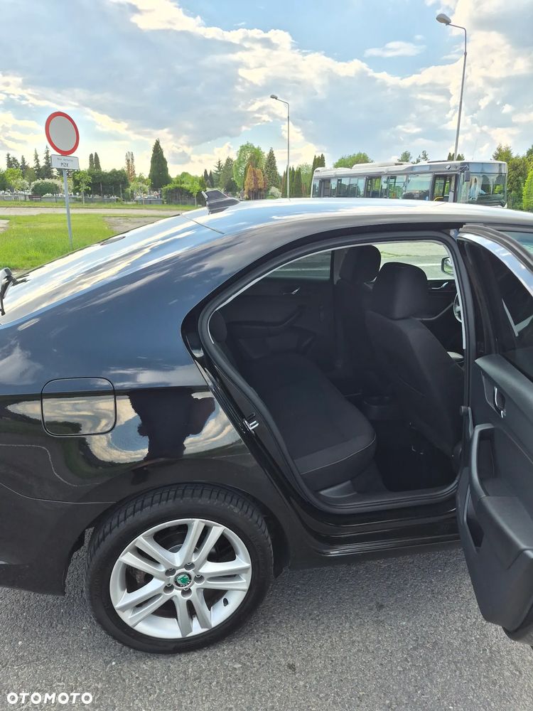 Skoda RAPID - 16