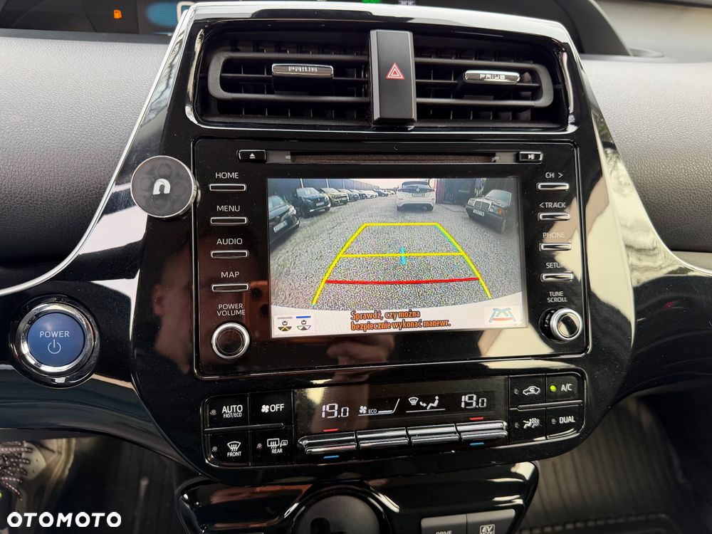 Toyota Prius Hybrid Comfort - 17