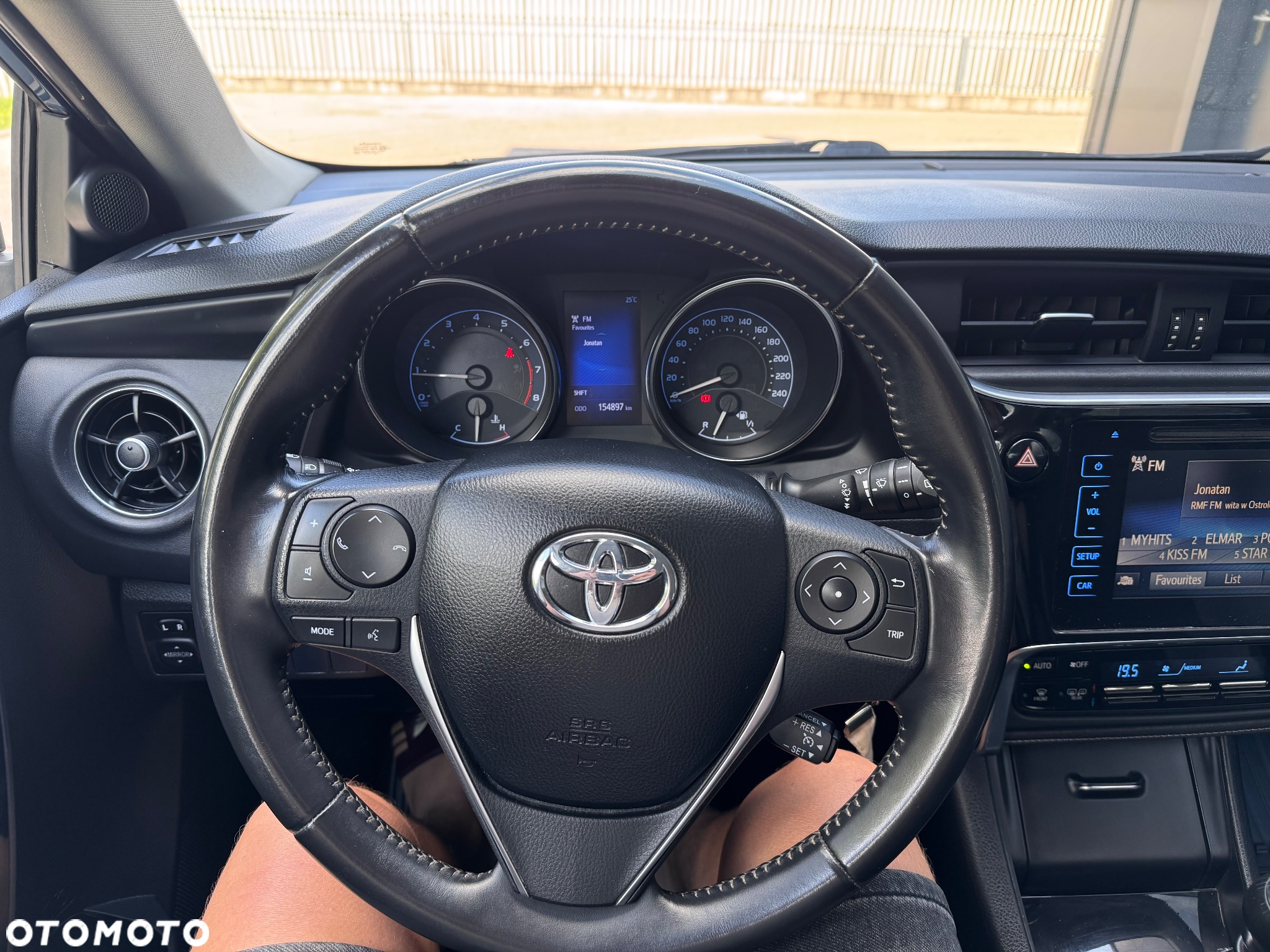 Toyota Auris 1.6 Prestige - 4