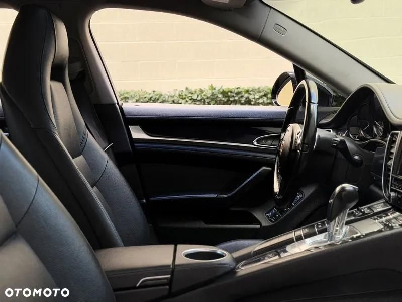 Porsche Panamera 4 PDK - 34