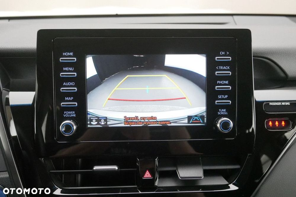Toyota Camry 2.5 Hybrid Comfort CVT - 18