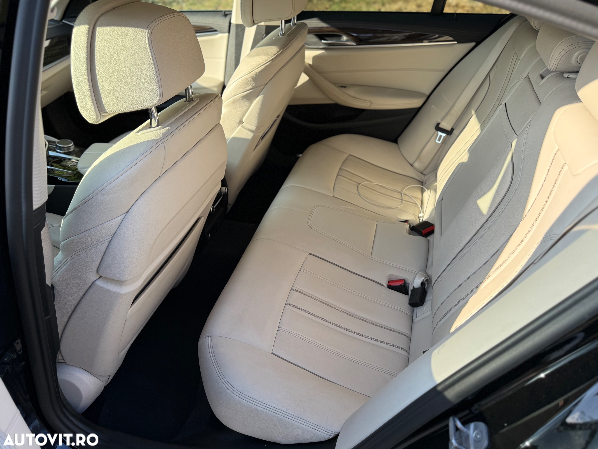 BMW Seria 5 530d xDrive AT MHEV - 12
