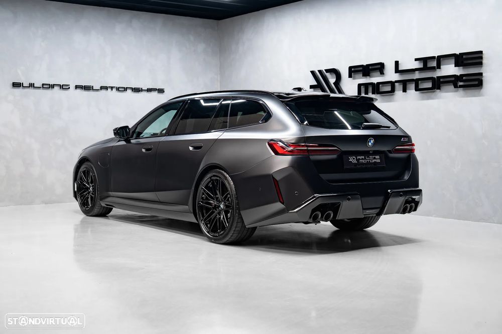 BMW M5 Touring xDrive - 9