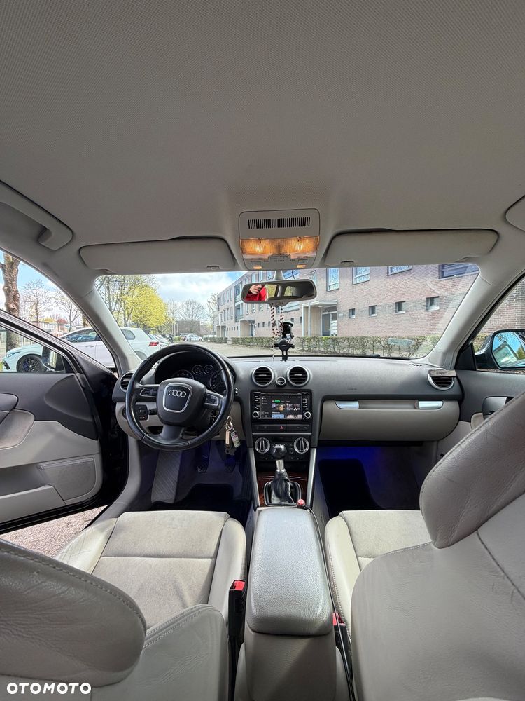 Audi A3 Sportback - 16