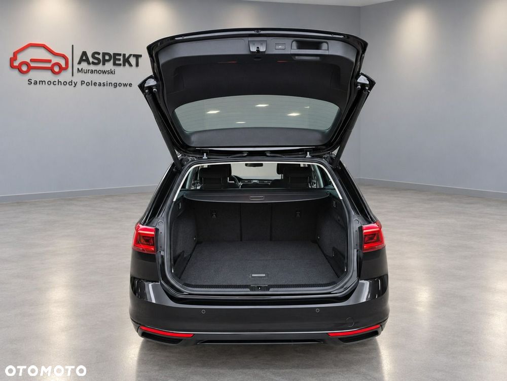 Volkswagen Passat - 33