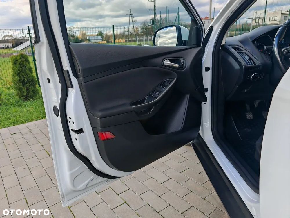 Ford Focus 1.0 EcoBoost Start-Stopp-System Business Edition - 19