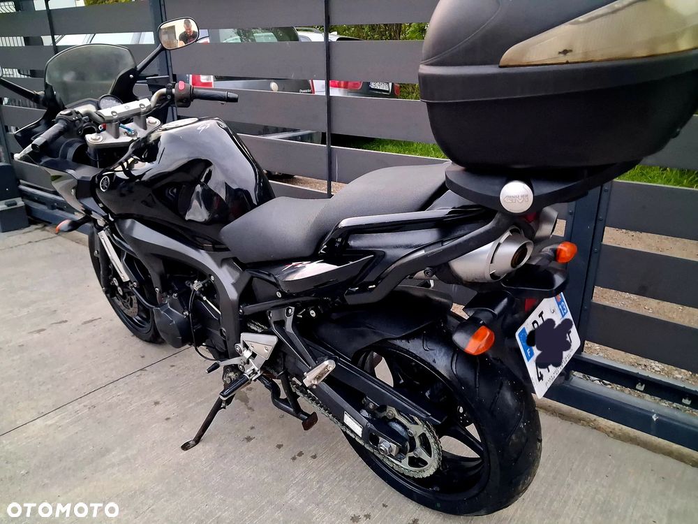 Yamaha FZ6 - 3