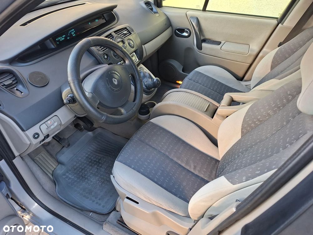 Renault Scenic - 8