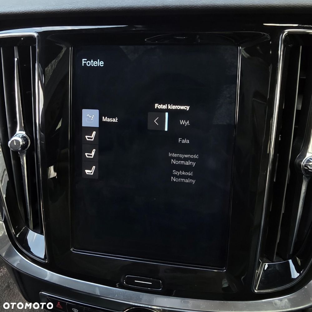 Volvo V60 D4 Geartronic R-Design - 17