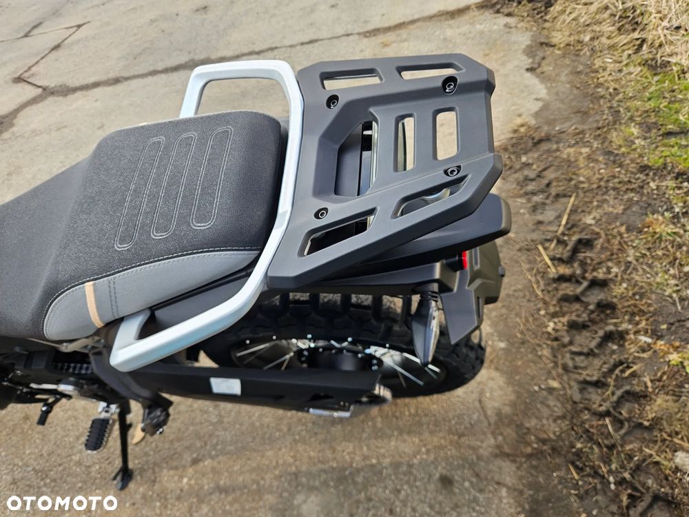 CFMoto MT - 14