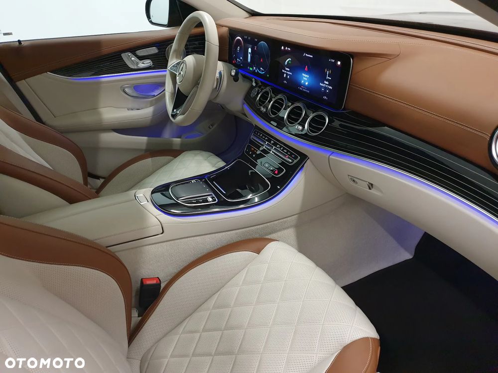 Mercedes-Benz Klasa E 300 de 4Matic 9G-TRONIC AMG Line - 28