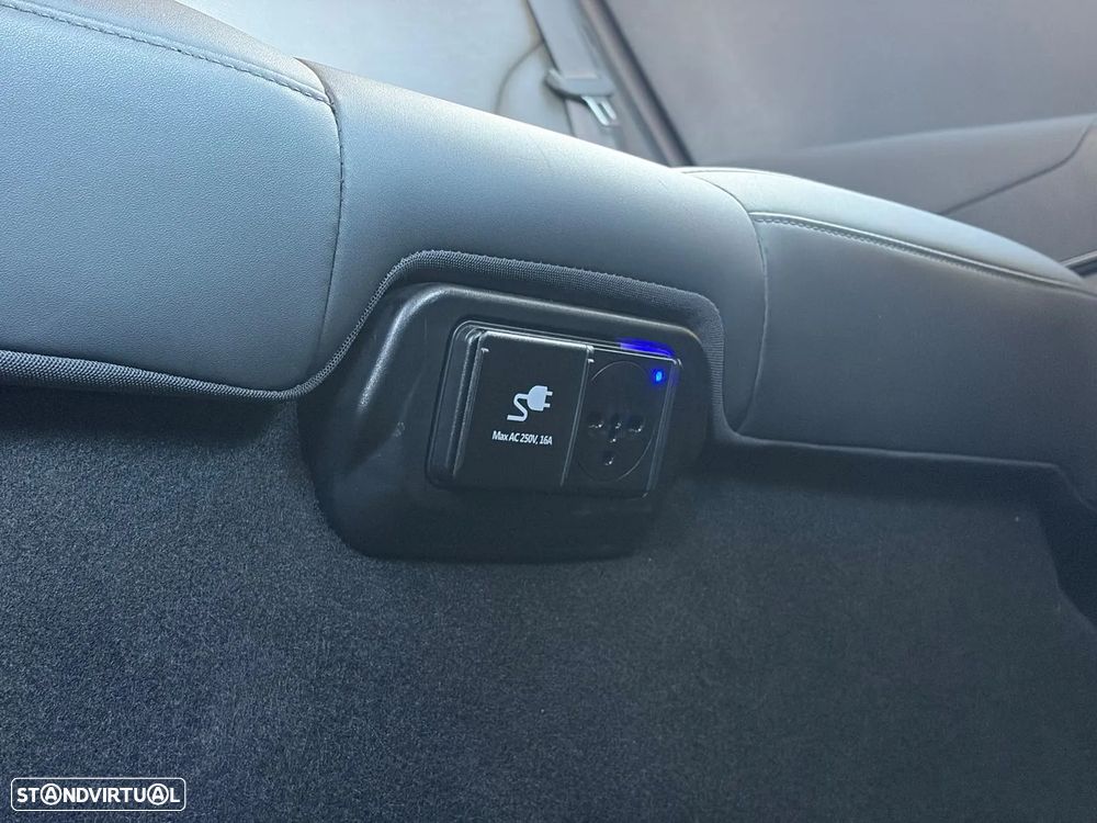 Kia Niro EV 64kWh Tech - 11
