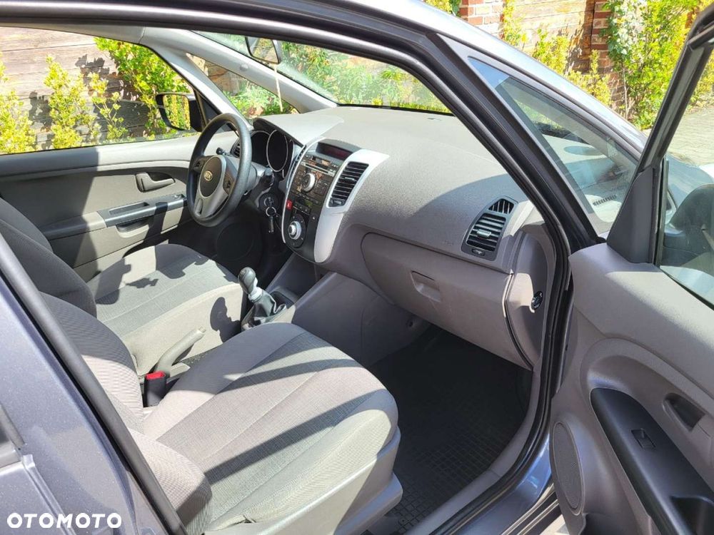 Kia Venga - 26