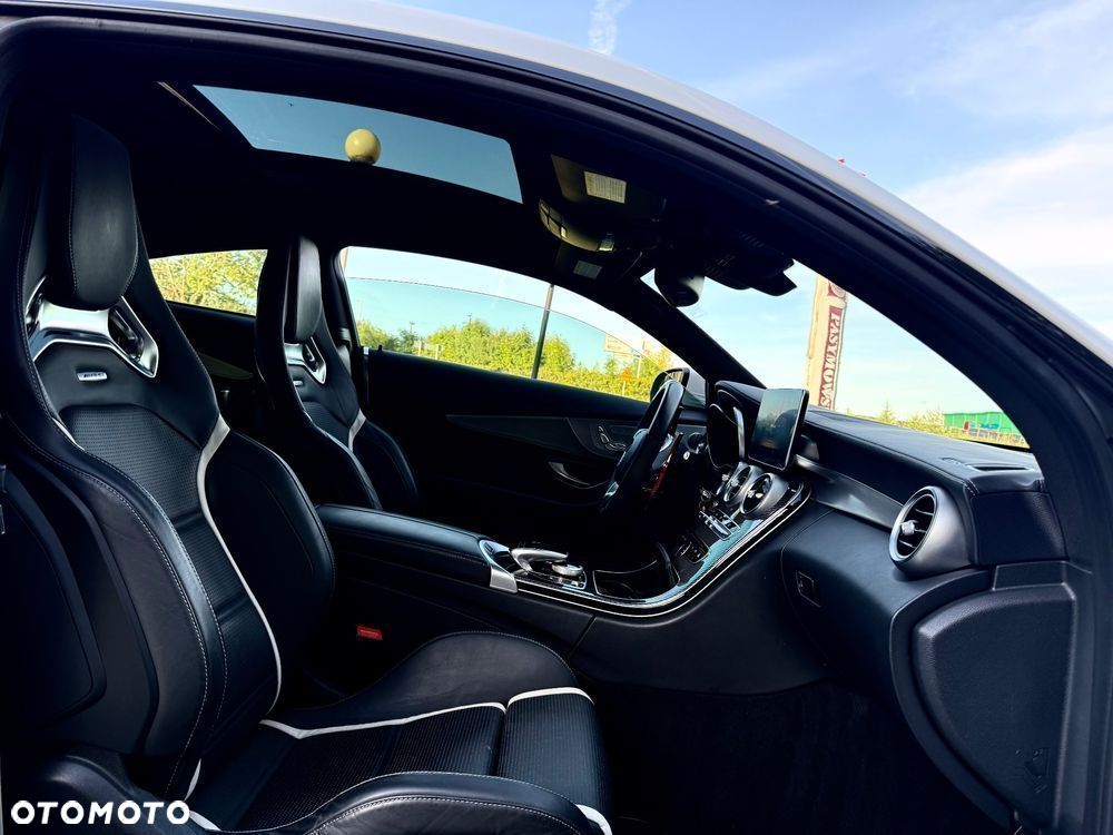 Mercedes-Benz Klasa C AMG 63 S - 11