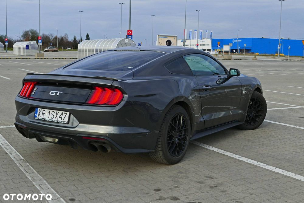 Ford Mustang - 6