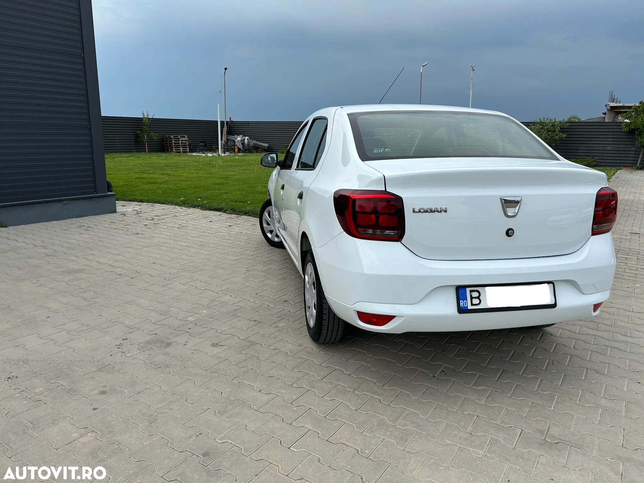 Dacia Logan 1.0 SCe Laureate - 6
