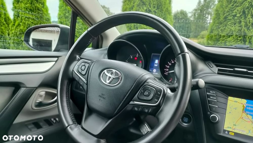 Toyota Avensis 2.0 D-4D Premium - 13