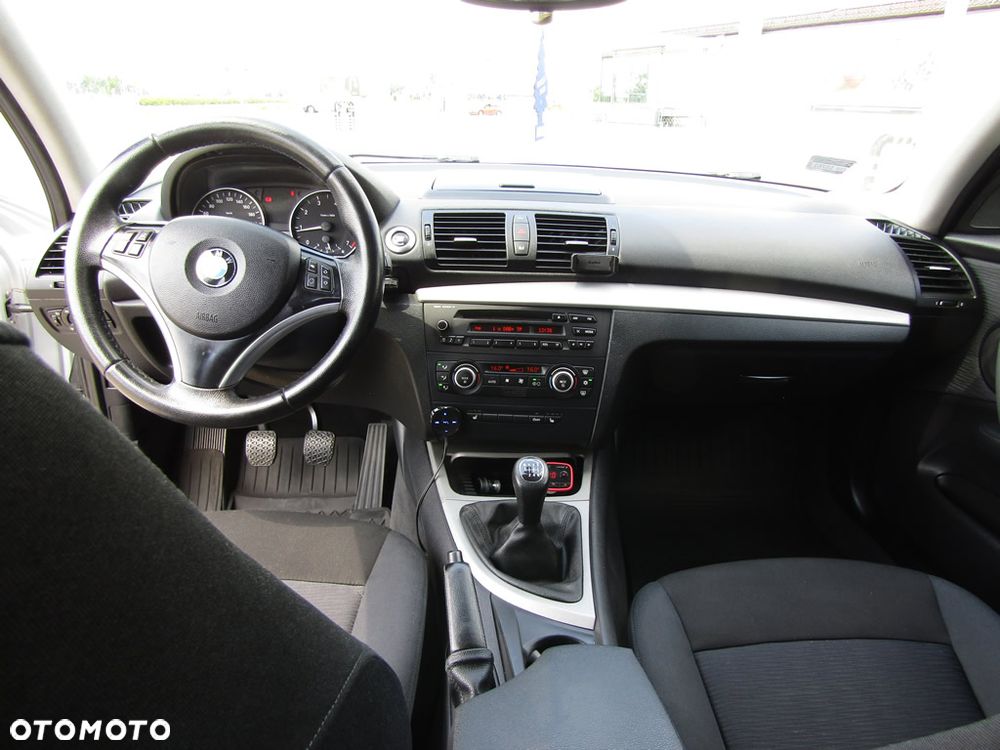 BMW Seria 1 118i - 20
