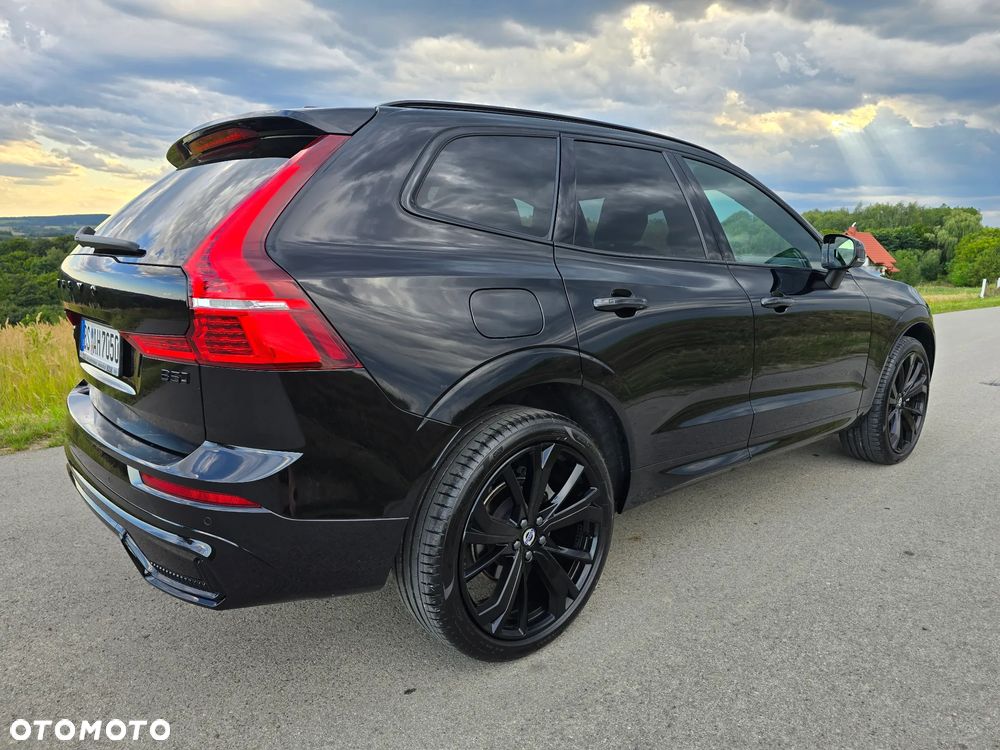 Volvo XC 60 B5 B AWD Plus Dark - 17