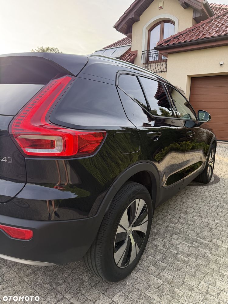 Volvo XC 40 B4 B AWD Momentum - 4