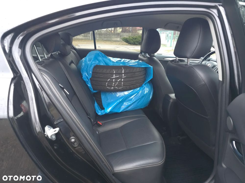 Toyota Avensis 2.0 Prestige NAVI MS - 13