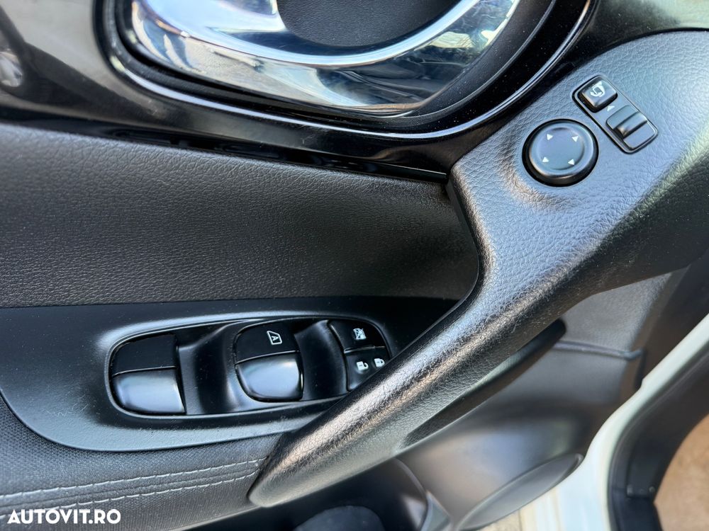 Nissan Qashqai 1.2 DIG-T TEKNA - 37