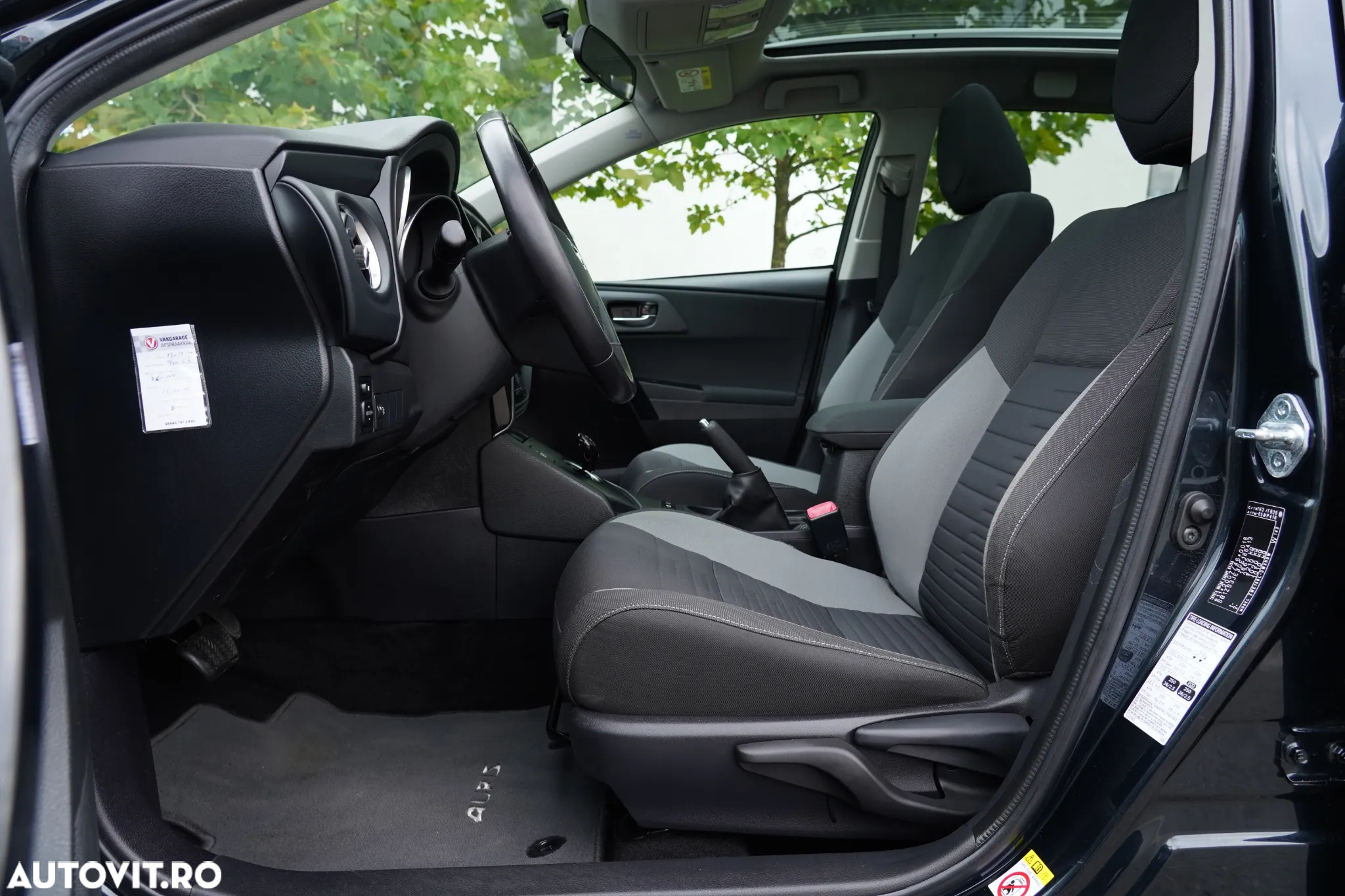 Toyota Auris 1.8 L VVT-i Hybrid Sol + - 15