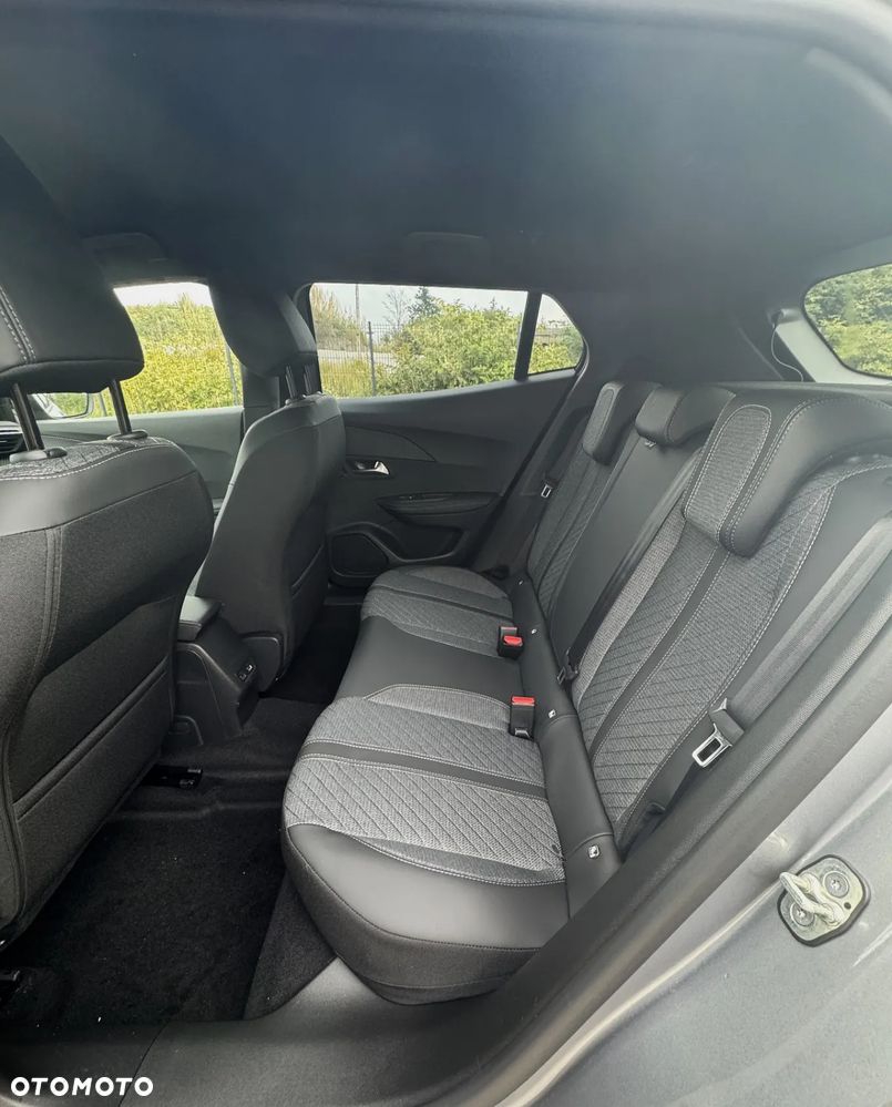 Peugeot 2008 PureTech mHEV Allure e-DCS6 - 22