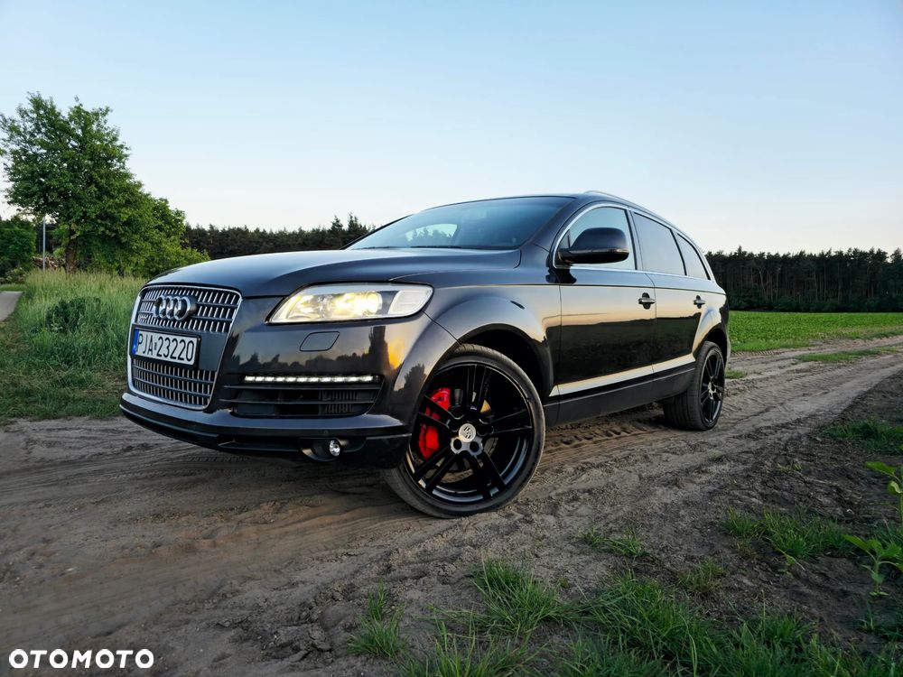 Audi Q7 - 1