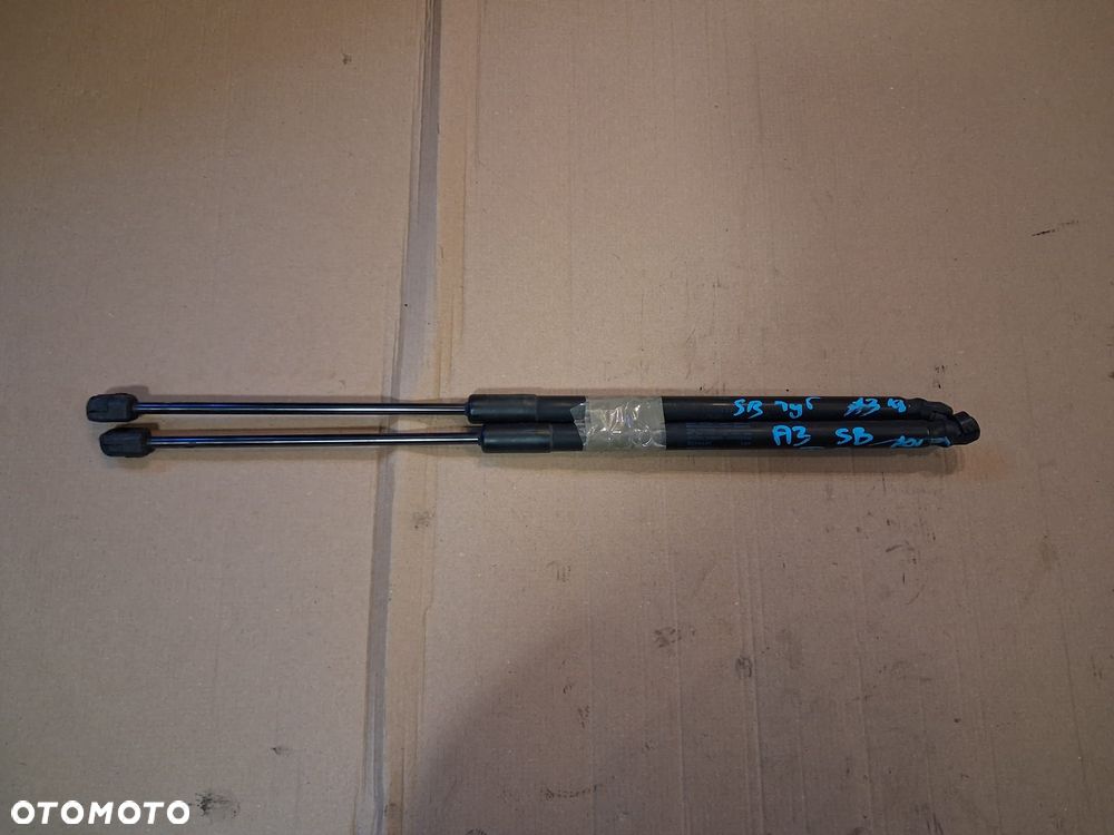 Siłowniki klapy tył 2SZT AUDI A3 8P    8P4827552B  OE - 1