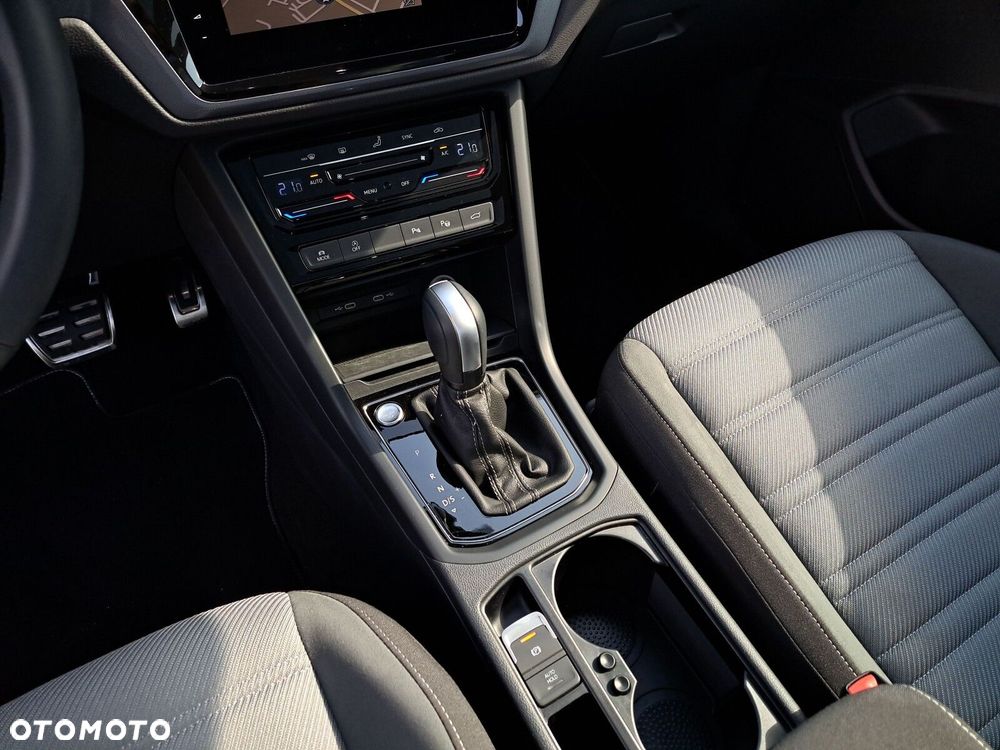 Volkswagen Touran - 25