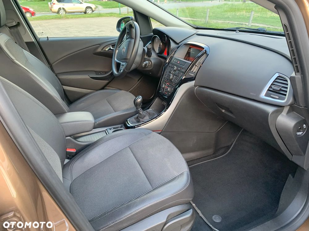 Opel Astra 1.6 CDTI Executive - 14