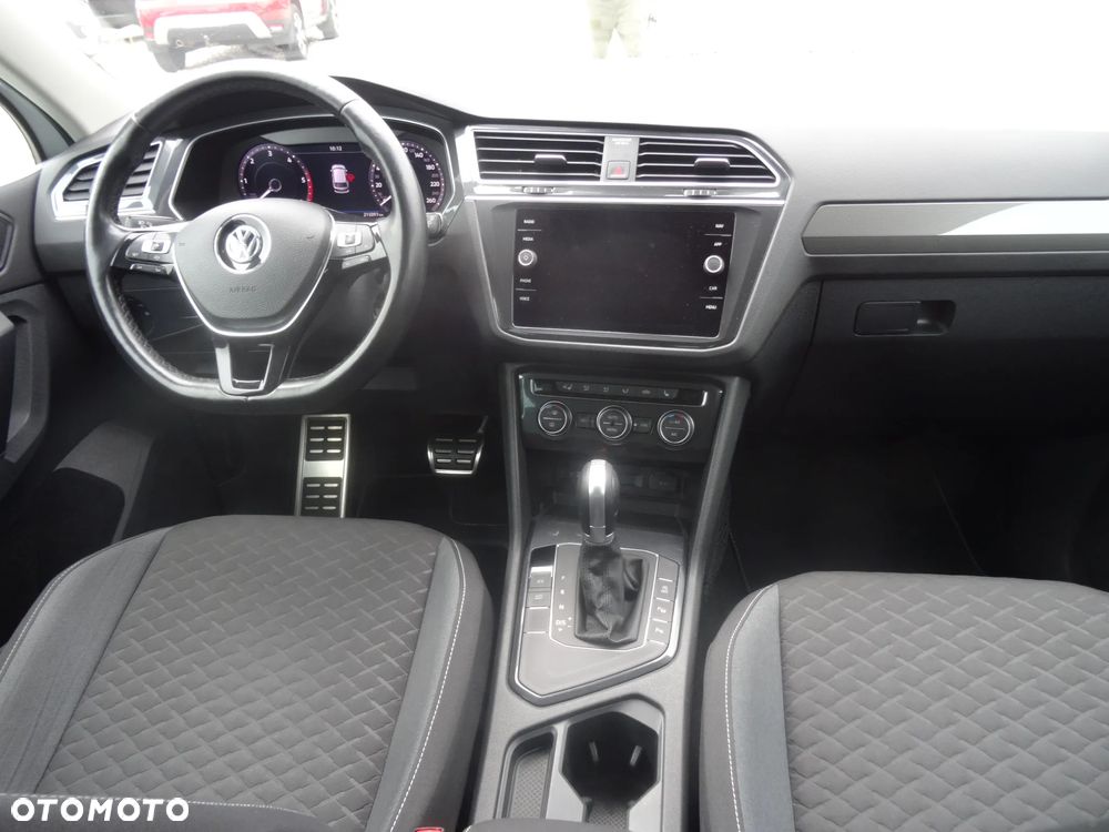 Volkswagen Tiguan 2.0 TDI SCR DSG R-Line - 17