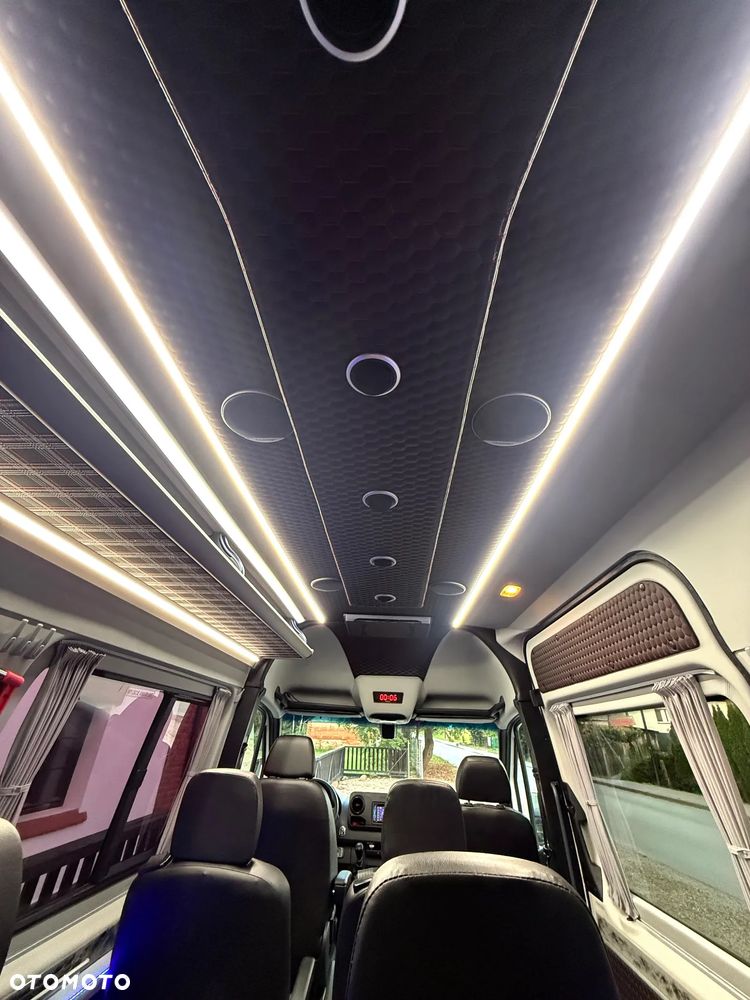 Mercedes-Benz Sprinter 907.235 - 22