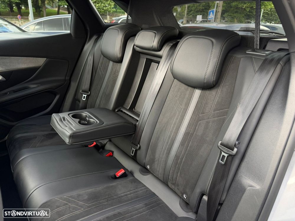 Peugeot 3008 1.5 BlueHDi GT EAT8 - 27