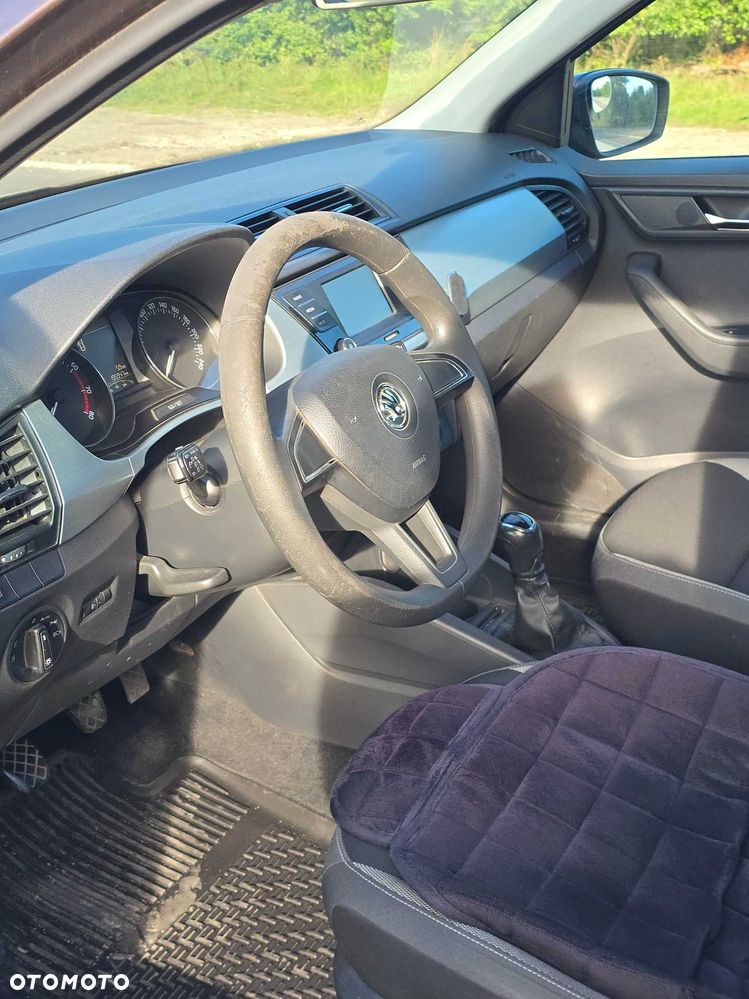 Skoda Fabia - 8