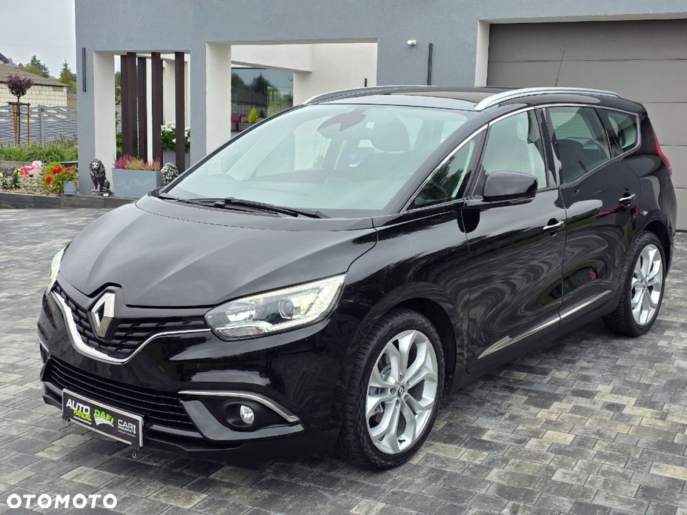 Renault Grand Scenic - 32