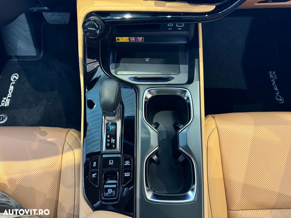 Lexus Seria NX 450h+ AWD CVT PHEV Luxury - 17