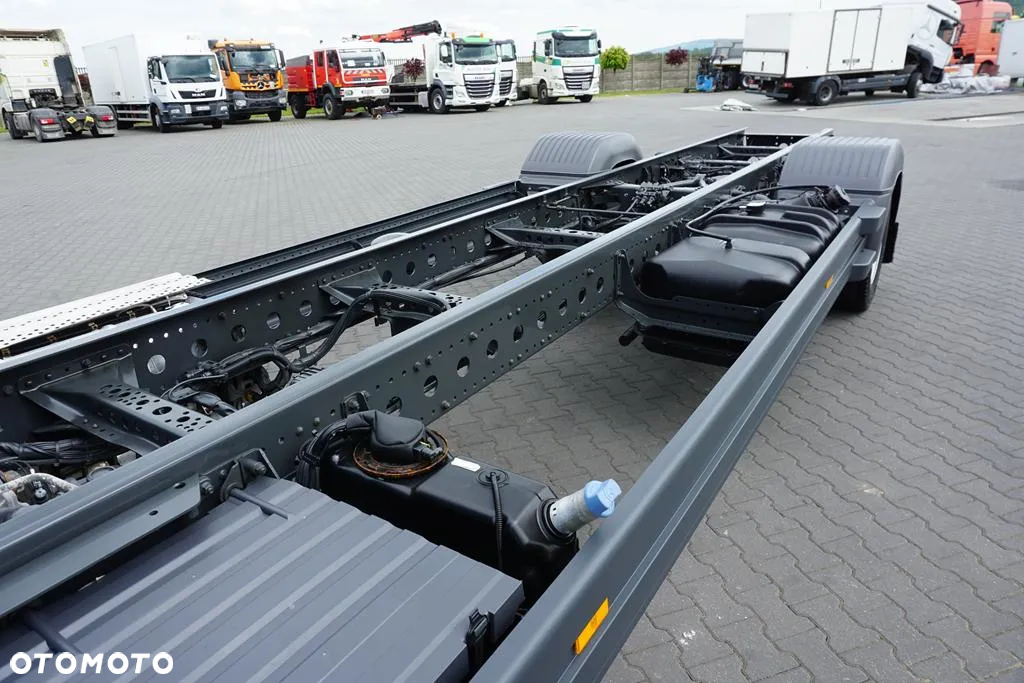 Mercedes-Benz ATEGO / 1224 / ACC / EURO 6 / PODWOZIE DO ZABUDOWY / DŁ. 7,6 M - 36