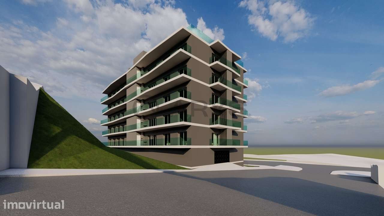 Apartamento em Ferreiros, Varanda com Churrasqueira