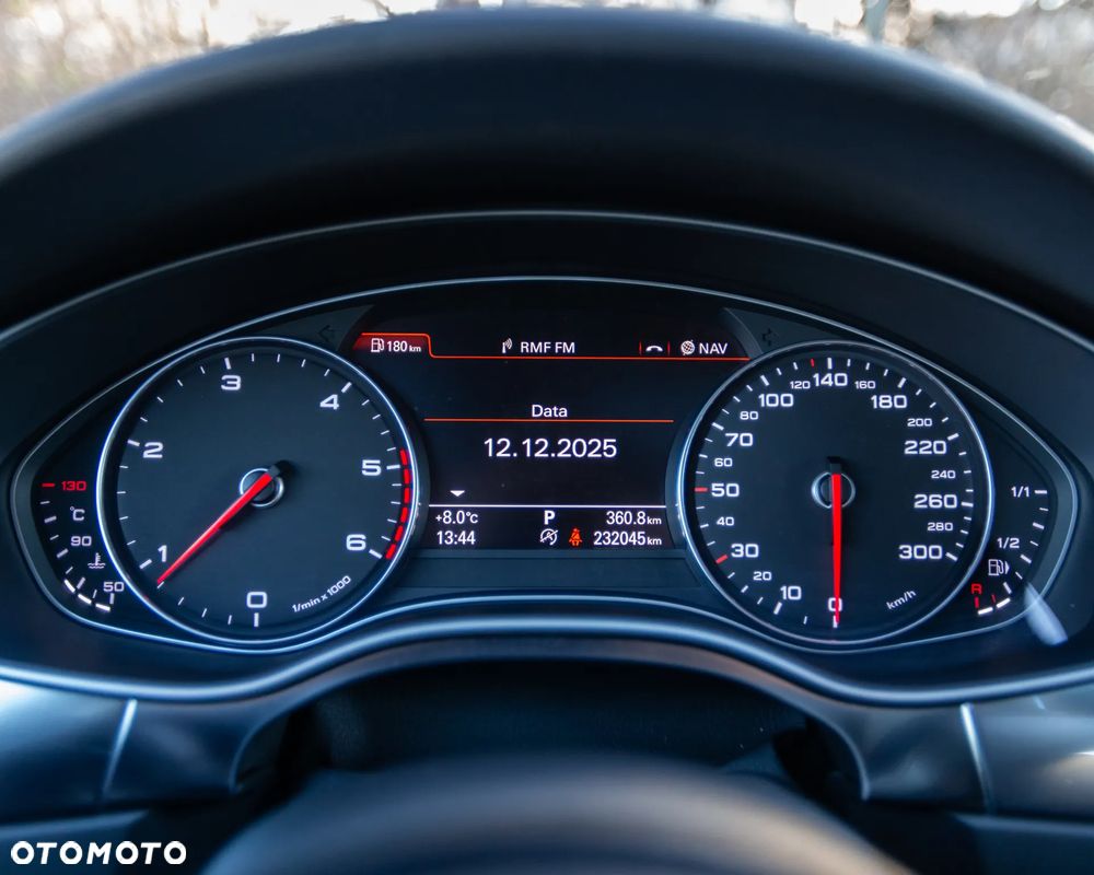 Audi A6 Avant 2.0 TDI Ultra DPF S tronic - 29