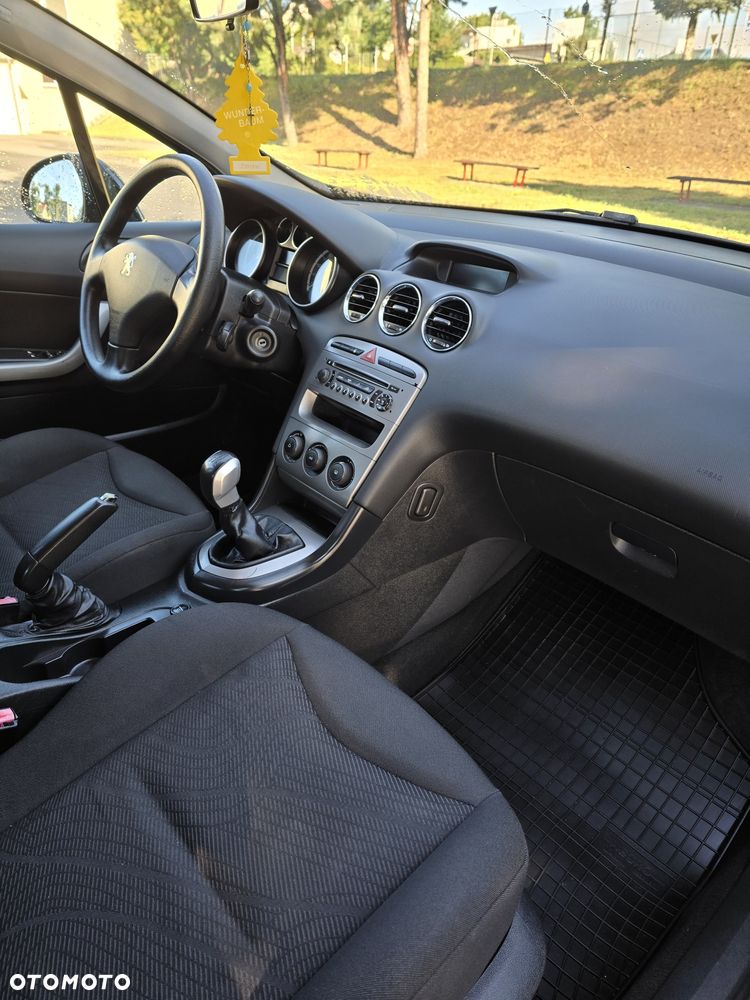 Peugeot 308 - 8