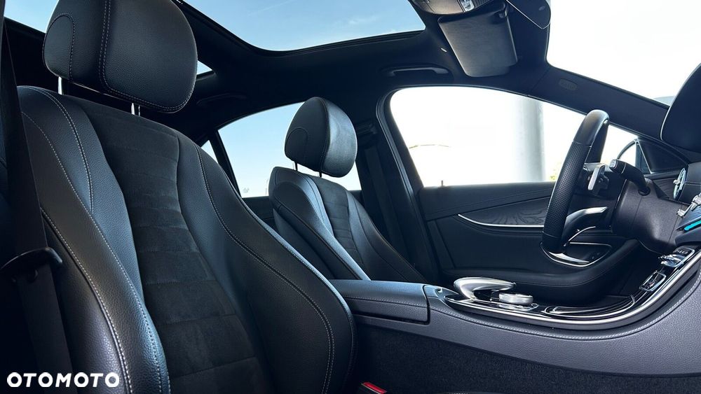 Mercedes-Benz Klasa E 220 d 4-Matic AMG - 25