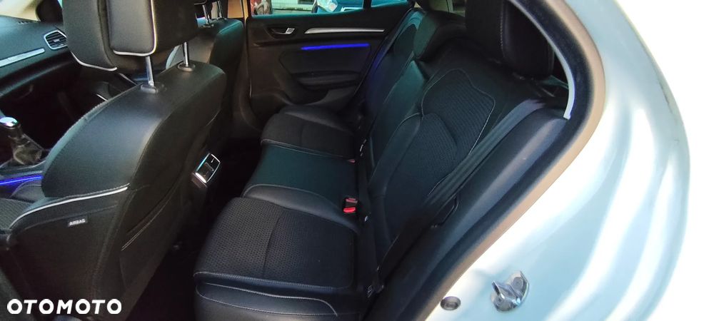 Renault Megane TCe 140 GPF BOSE EDITION - 26