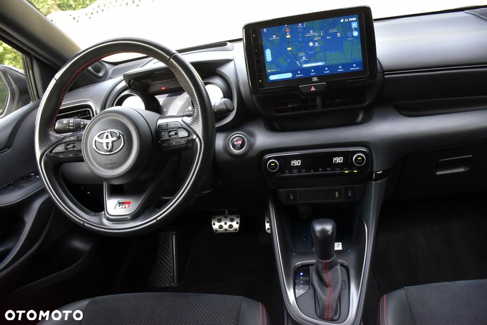 Toyota Yaris Hybrid 1.5 GR Sport - 24
